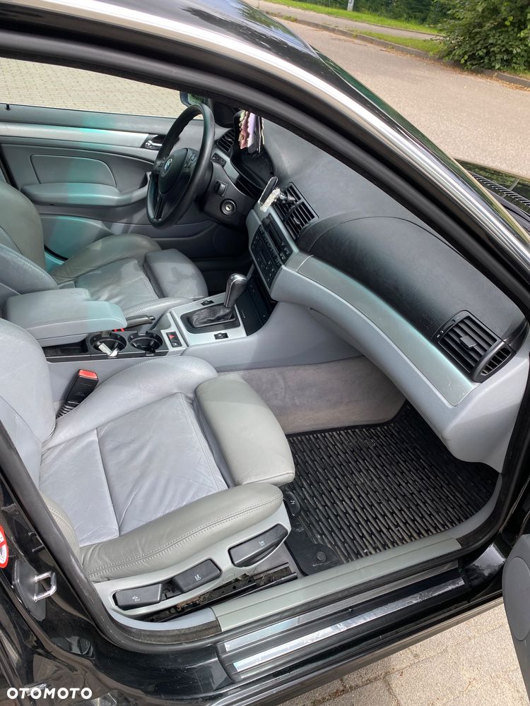 BMW Seria 3 325i - 4