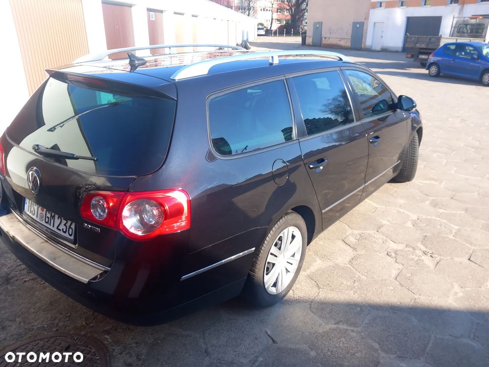 Volkswagen Passat 2.0 TDI BlueMotion Technology Comfortline - 13