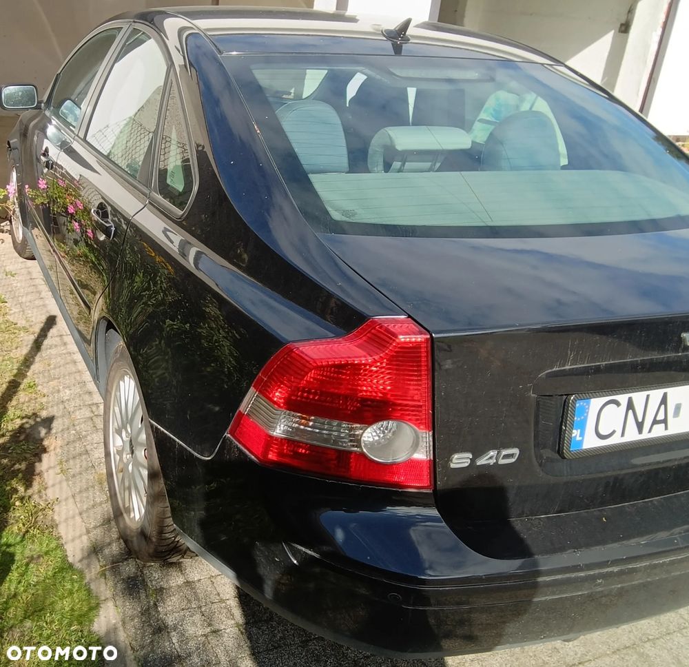 Volvo S40 2004 photo 2