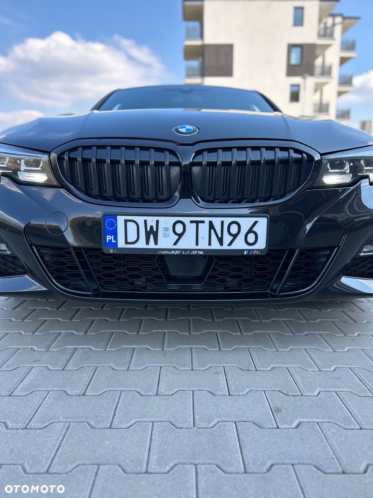 BMW Seria 3 320d xDrive M Sport Shadow - 11