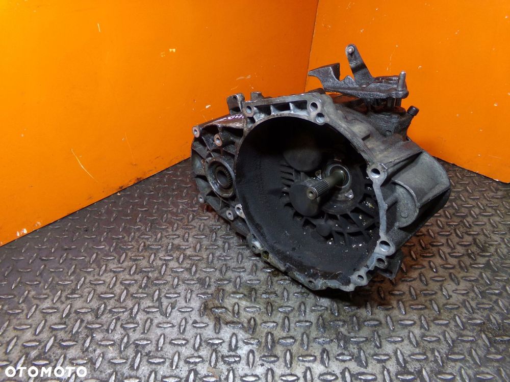 AUDI A3 8P 2.0 TFSI 07r 200KM skrzynia biegow 6 4x4 GVU - 3