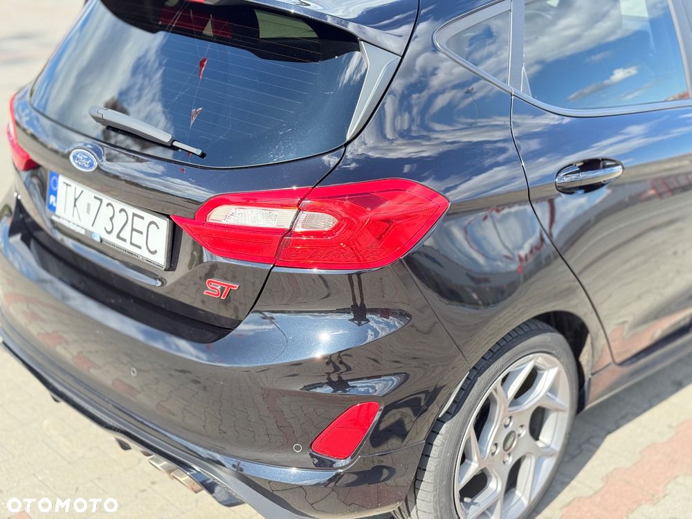 Ford Fiesta - 15