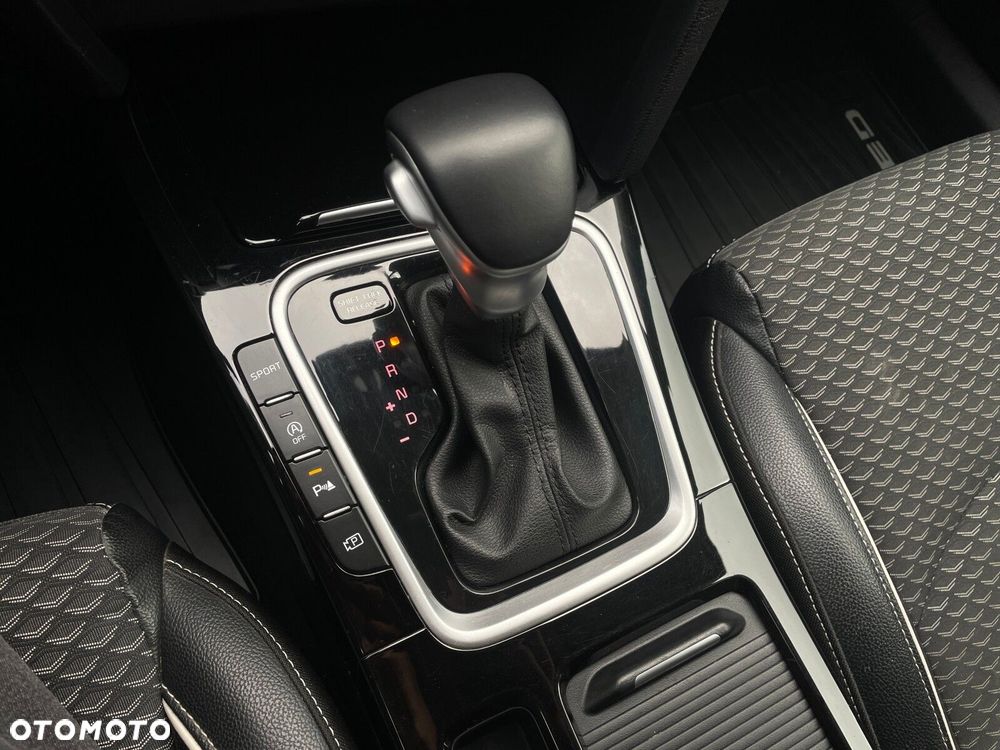 Kia Ceed 1.5 T-GDI Business Line DCT - 33