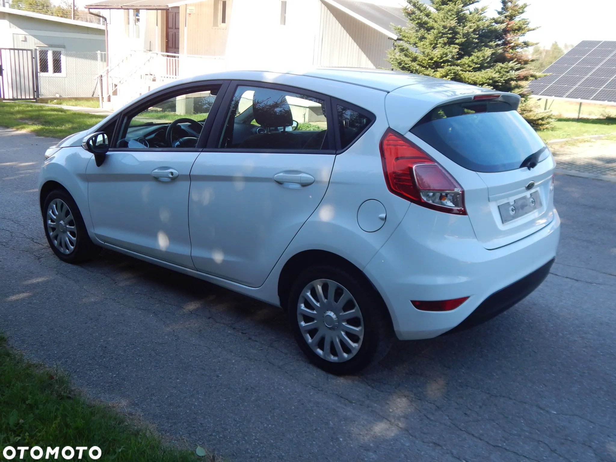 Ford Fiesta 1.4 Trend - 13