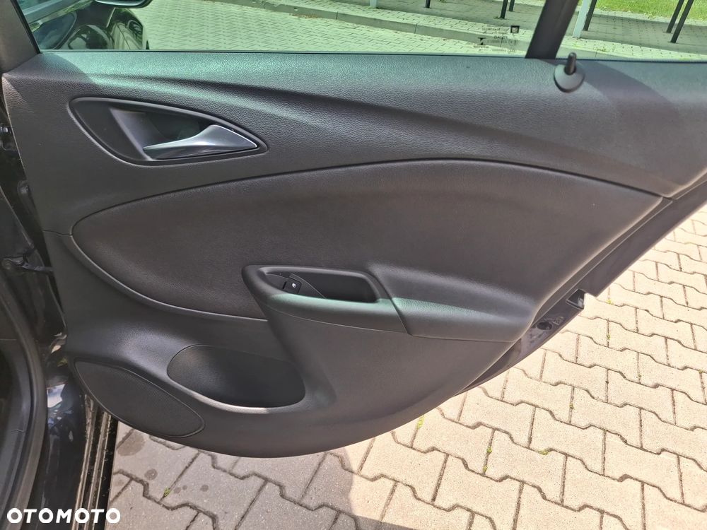 Opel Astra 1.6 Turbo Start/Stop Dynamic - 15