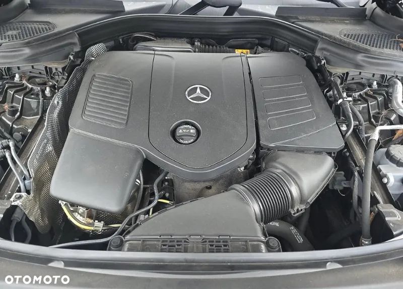 Mercedes-Benz GLC 300 4Matic 9G-TRONIC AMG Line - 13
