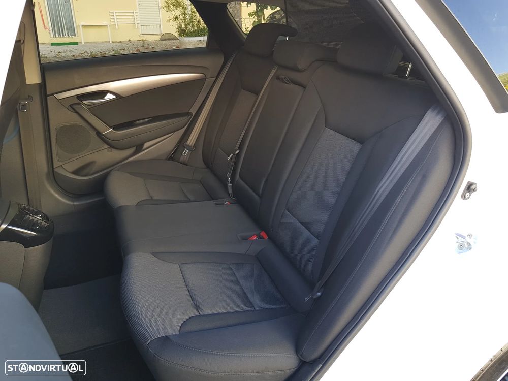 Hyundai i40 SW 1.7 CRDi Blue Comfort - 34