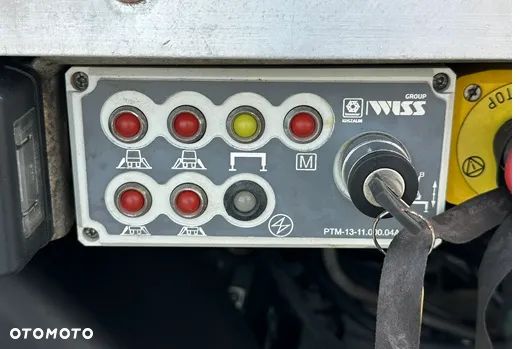 Land Rover Defender - 29