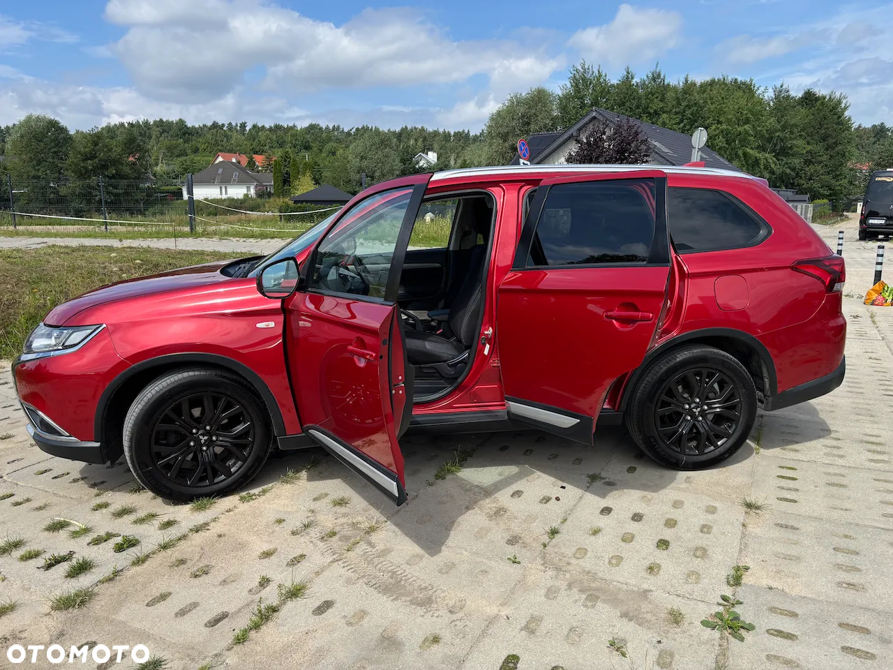 Mitsubishi Outlander 2.0 Invite + 2WD - 23