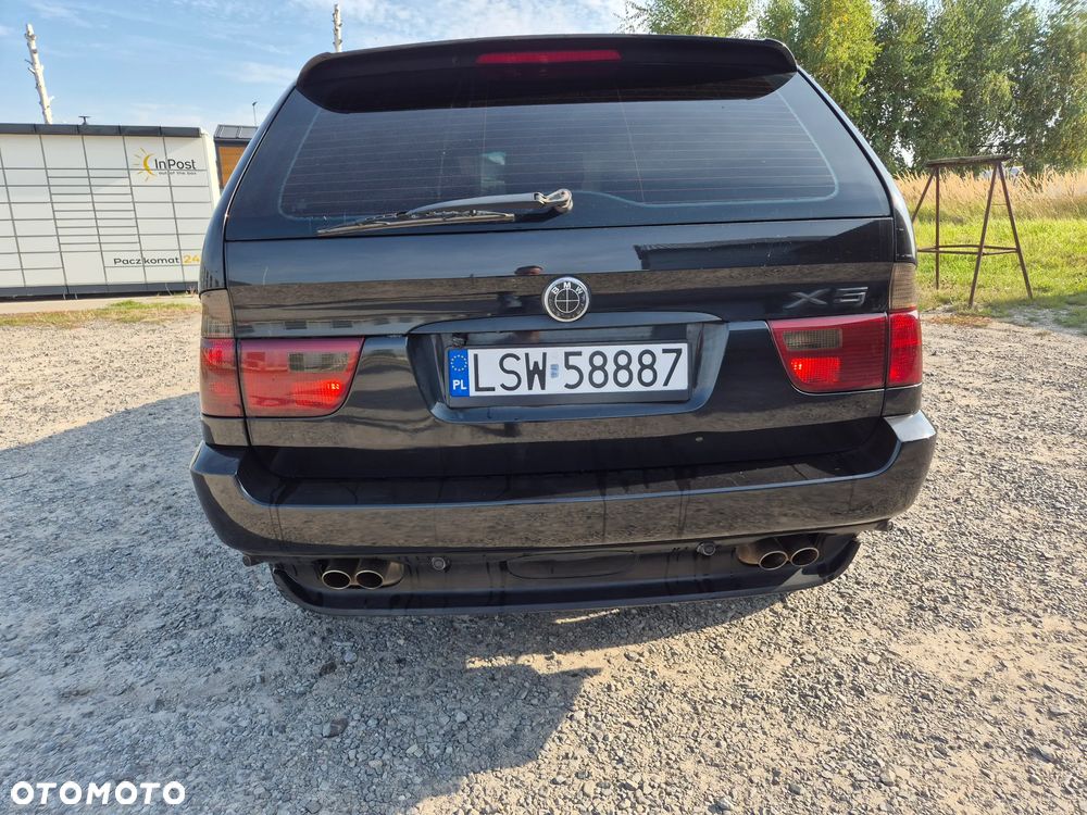 BMW X5 4.4i - 6