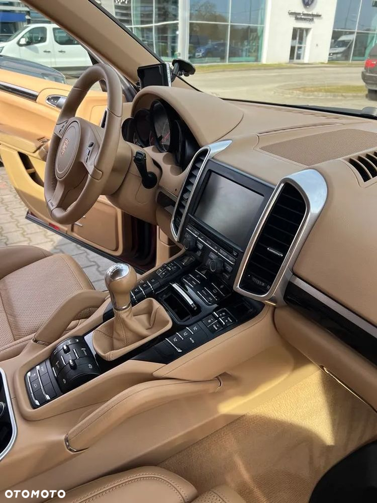 Porsche Cayenne Standard - 13