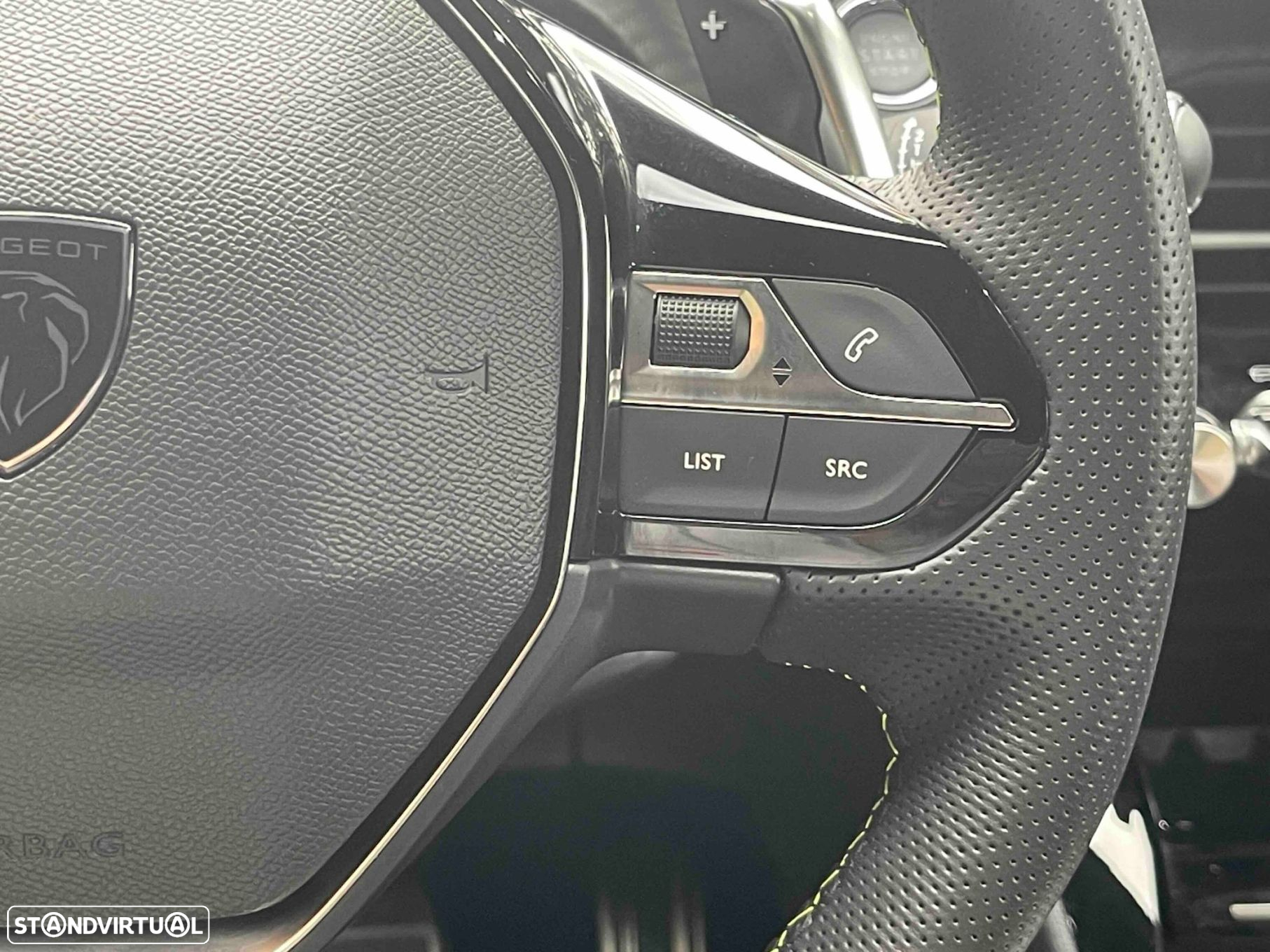 Peugeot 2008 1.2 PureTech GT EAT8 - 37