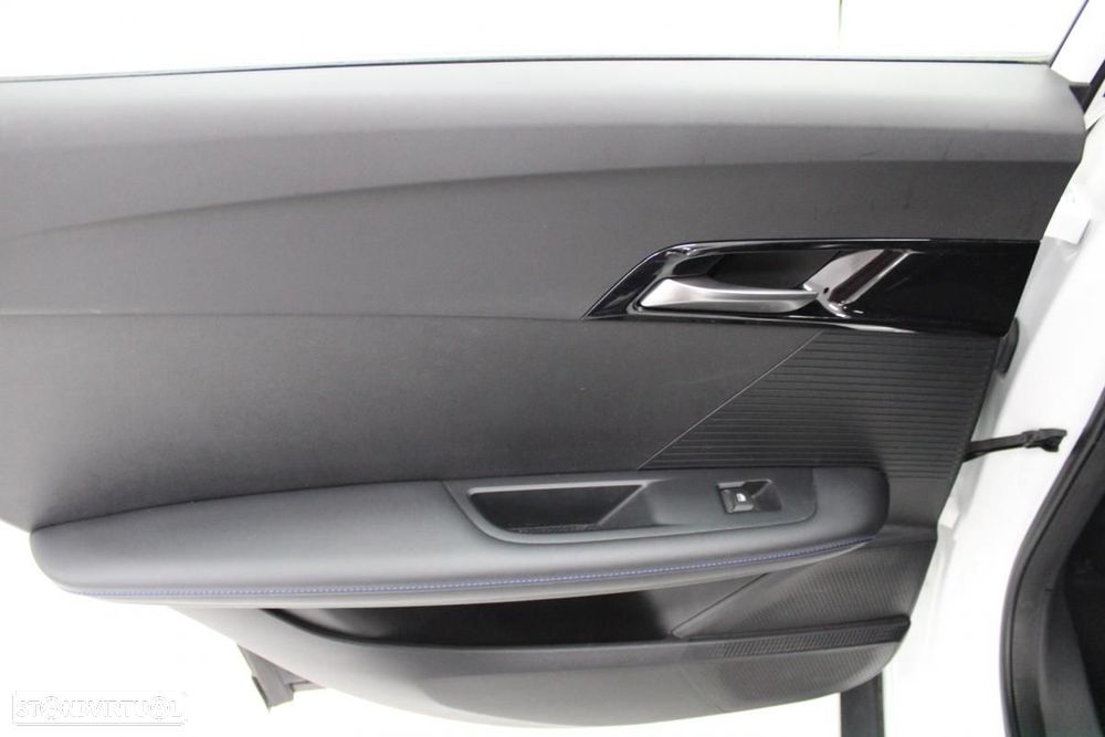 MG MG4 64 kWh Comfort - 13
