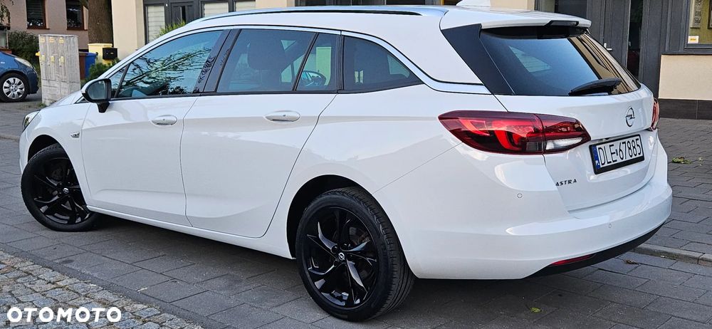 Opel Astra 1.6 D Start/Stop Dynamic - 4