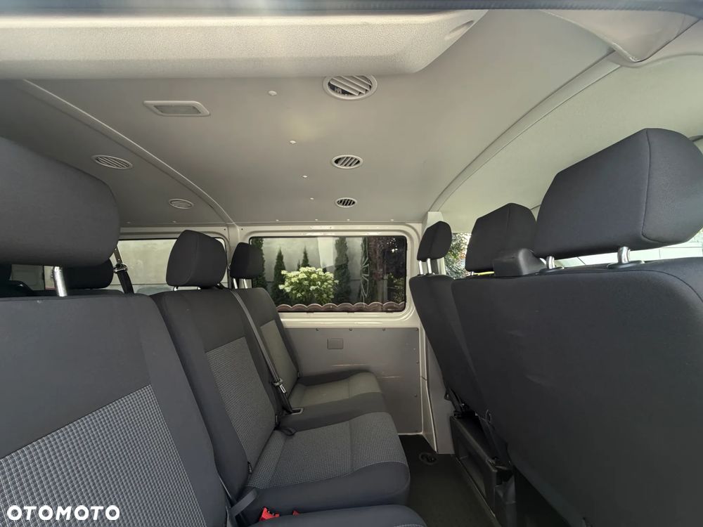 Volkswagen Transporter L2H1 Plus Trendline - 29