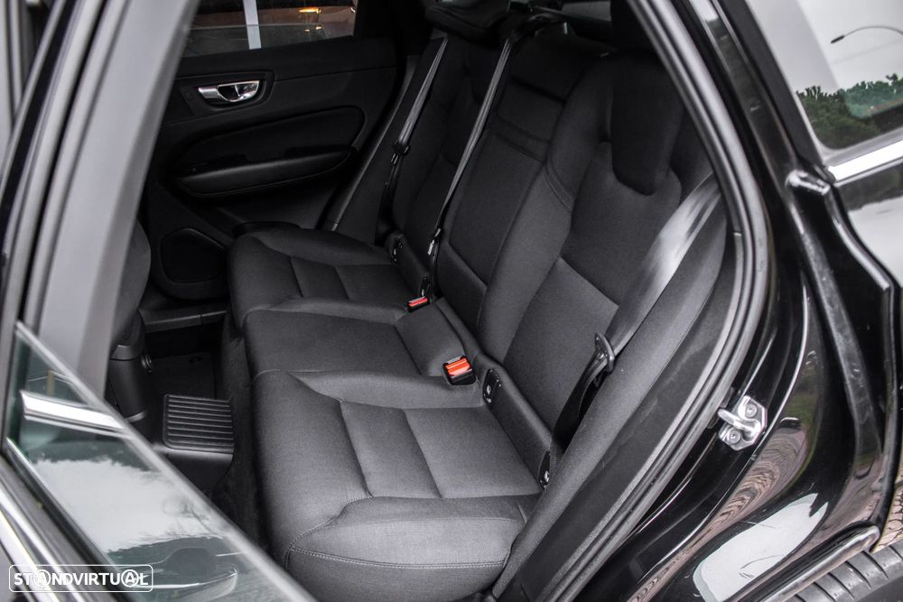 Volvo XC 60 T6 AWD Essential - 30