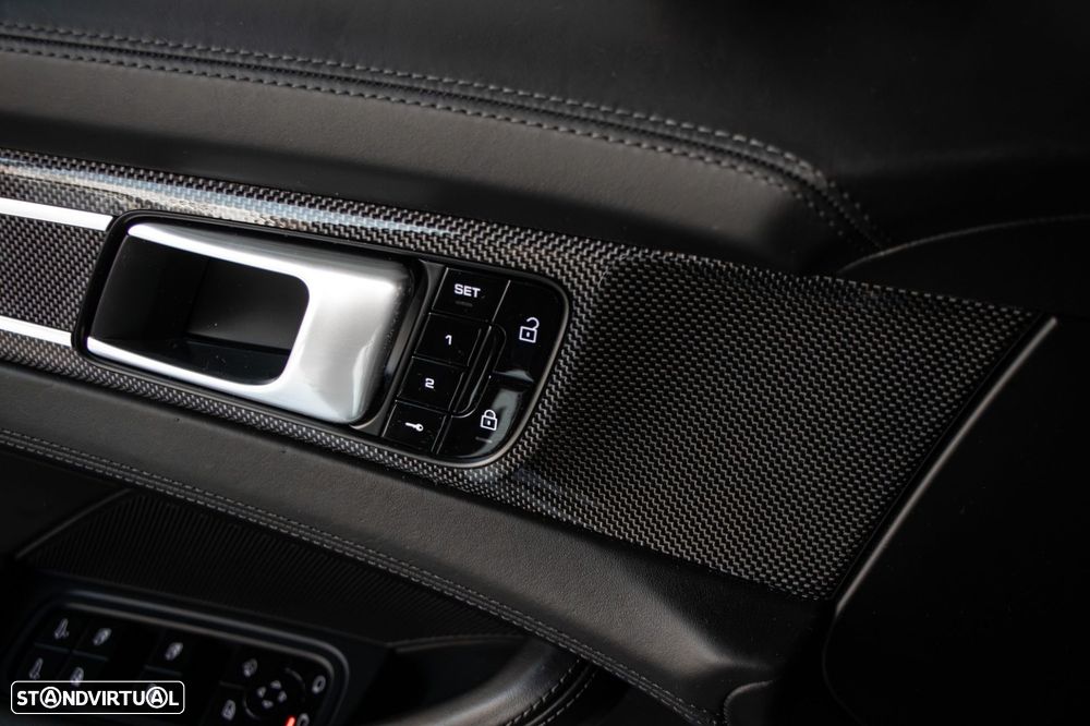 Porsche Panamera Sport Turismo - 33