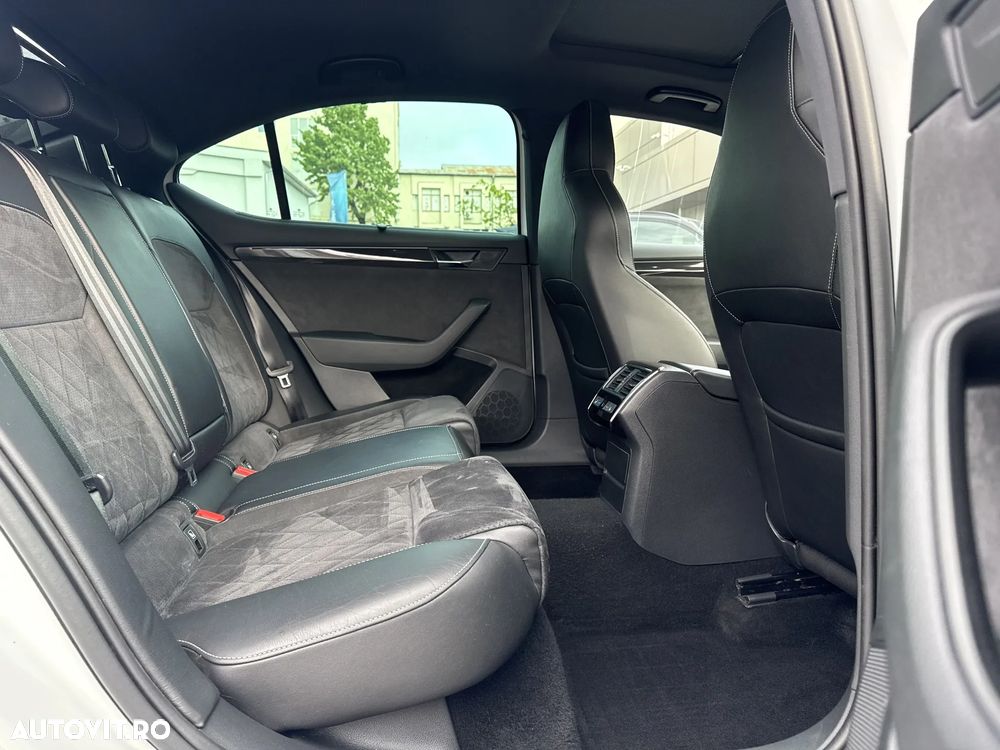 Skoda Superb 2.0 TSI 4X4 DSG Sportline - 12