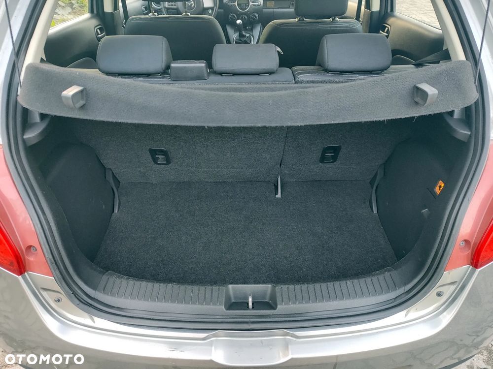 Mazda 2 1.3 Exclusive - 12