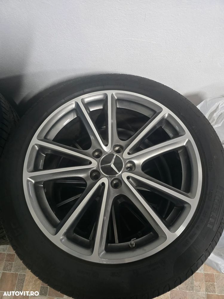 Mercedes-Benz E - 16