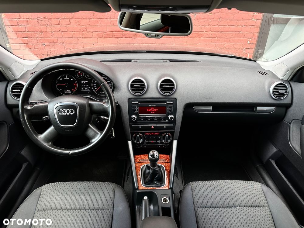 Audi A3 Sportback 2.0 TDI Ambiente - 5