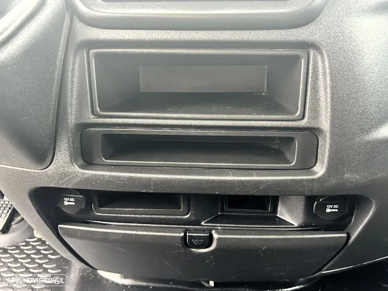 Iveco Daily 2.3 35-160 CABINE DUPLA - 21