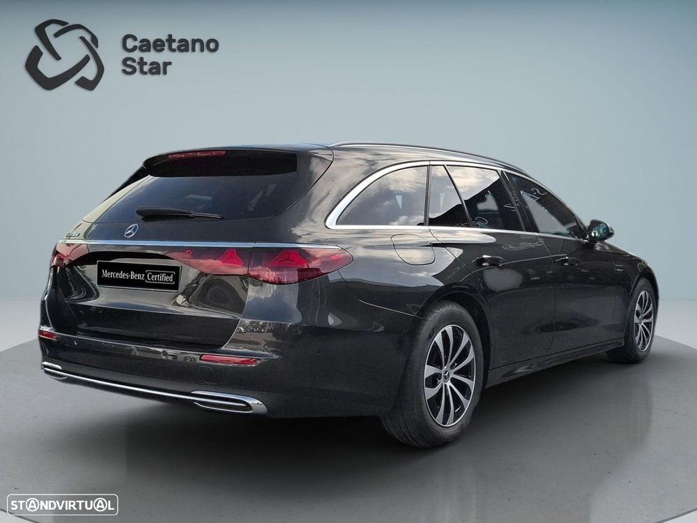 Mercedes-Benz E 220 d — fotografia 8