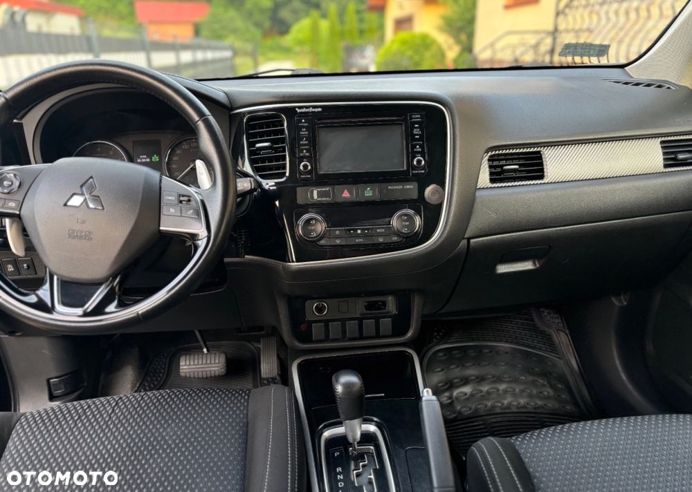 Mitsubishi Outlander - 7