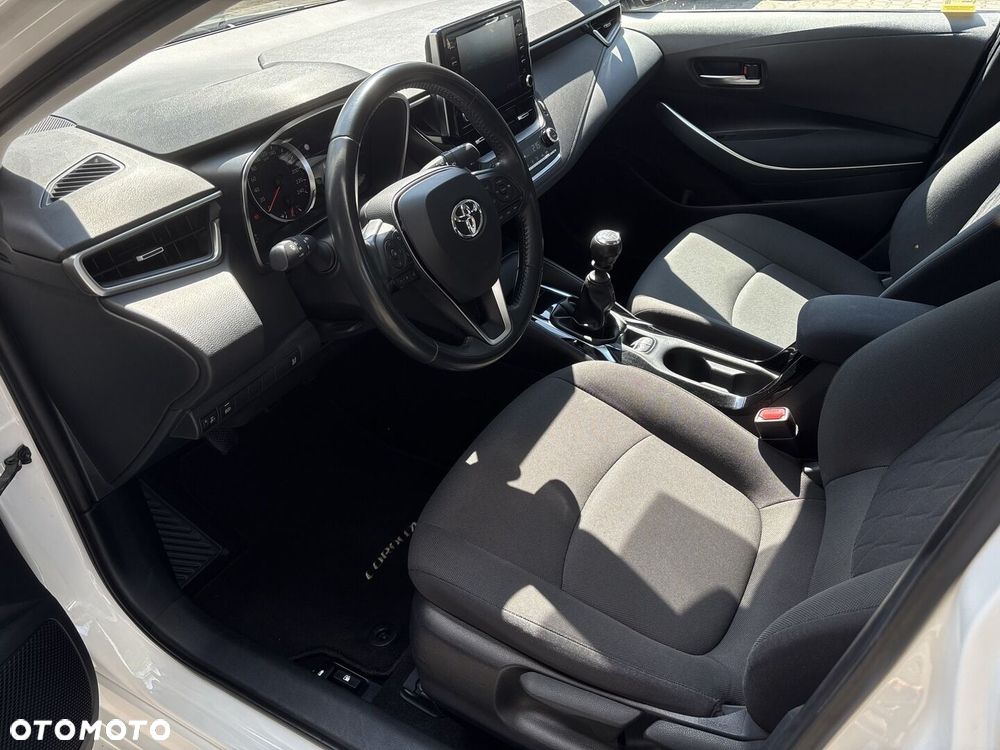 Toyota Corolla - 21