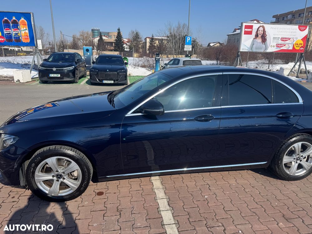 Mercedes-Benz E 220 d 4MATIC Aut. - 4