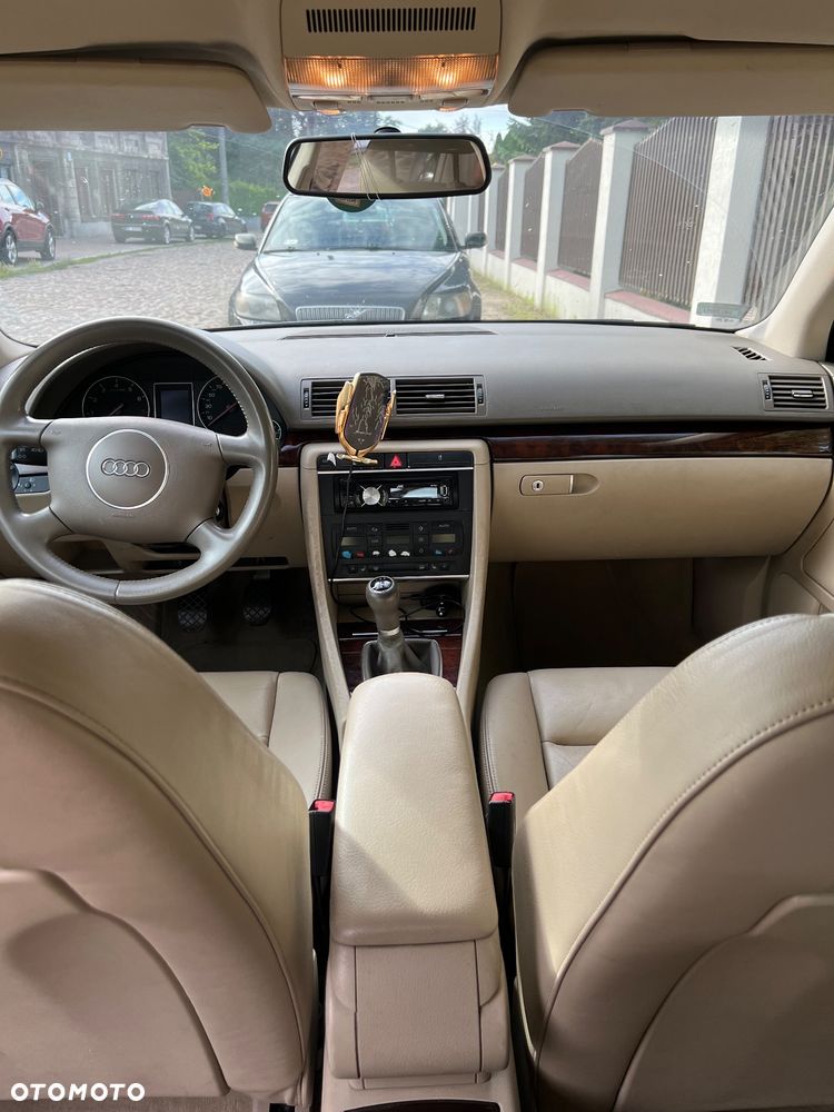 Audi A4 ver-2-4 - 8