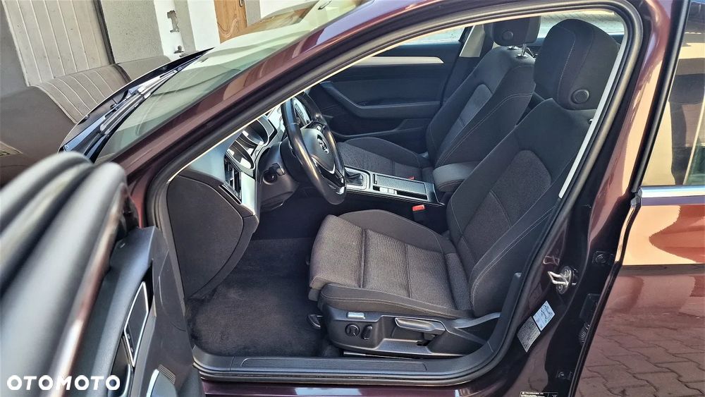 Volkswagen Passat 1.8 TSI BMT Comfortline - 10