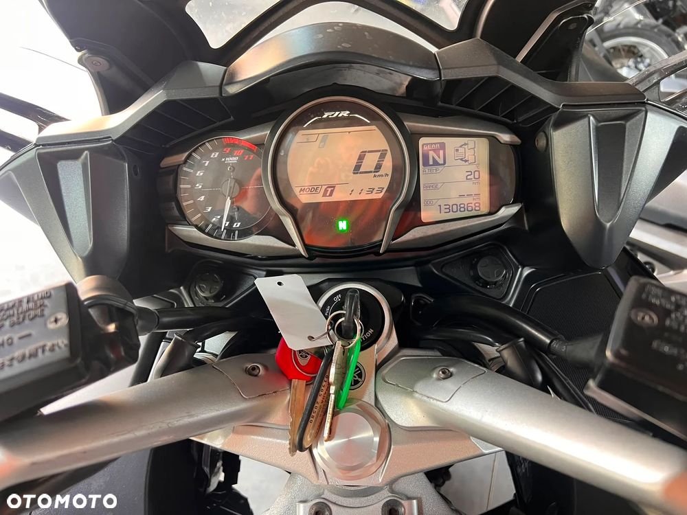 Yamaha FJR - 24