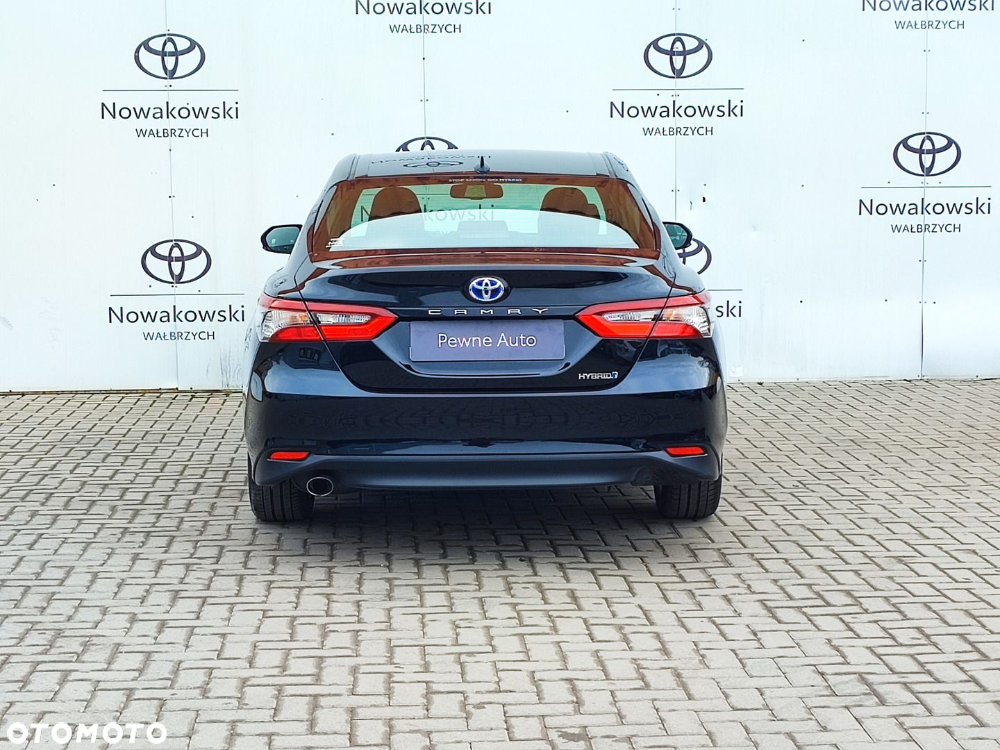 Toyota Camry - 8