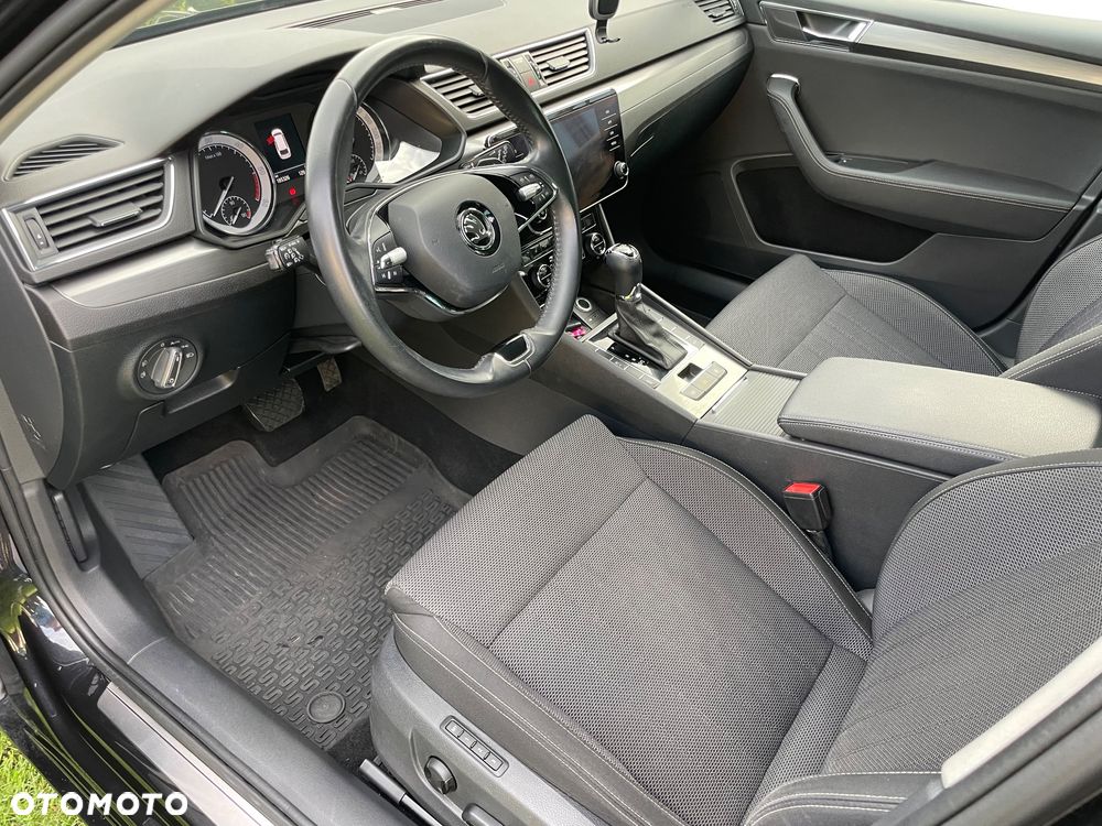 Skoda Superb 2.0 TDI SCR 4x4 Style DSG - 14