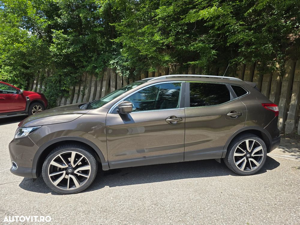 Nissan Qashqai 1.6 DCI Start/Stop X-TRONIC Tekna - 2