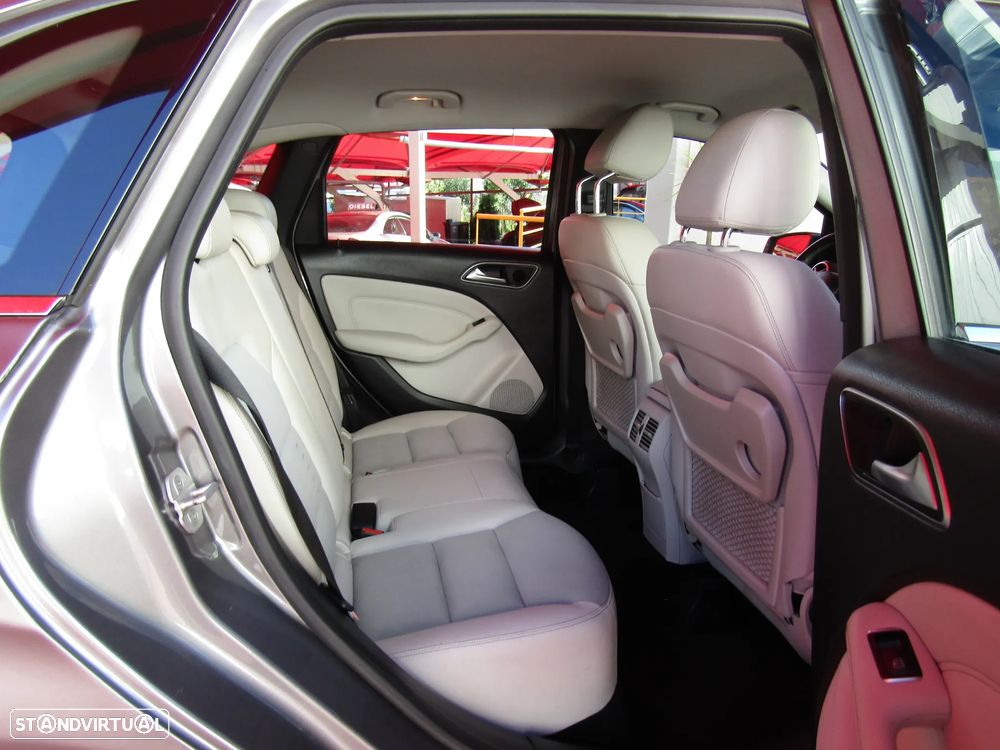 Mercedes-Benz B 200 CDi Style - 12