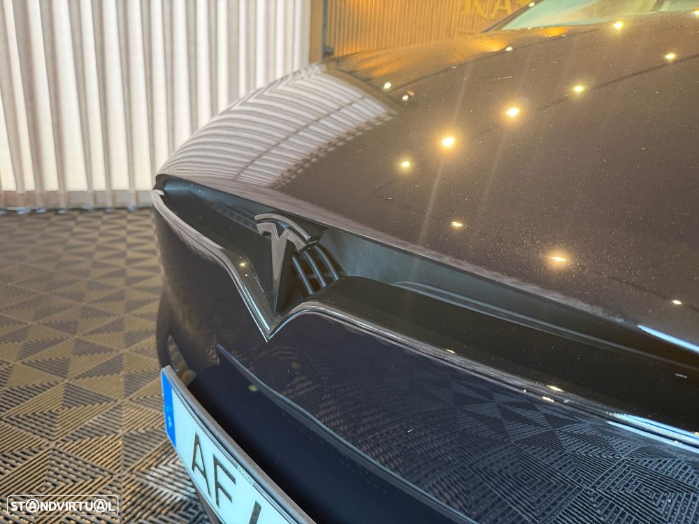 Tesla Model X P100D - 10