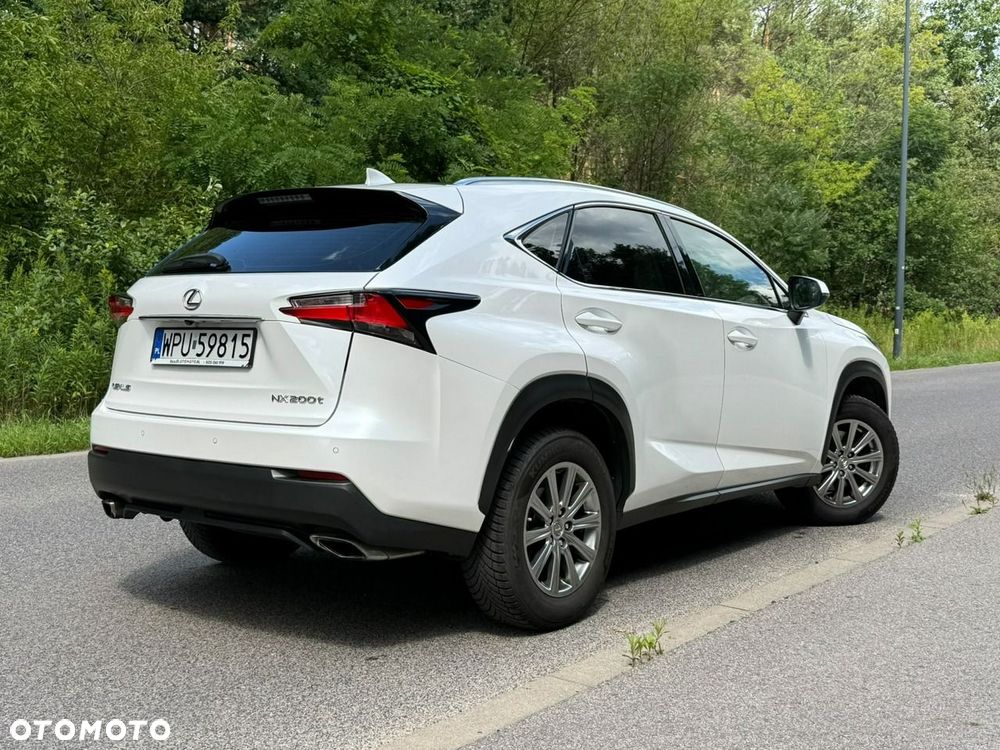 Lexus NX 200t AWD Business Edition - 11