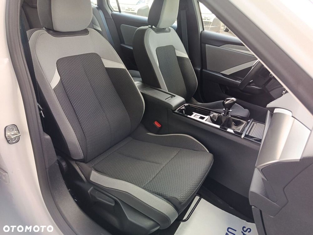 Opel Astra 1.2 T Edition S&S - 15