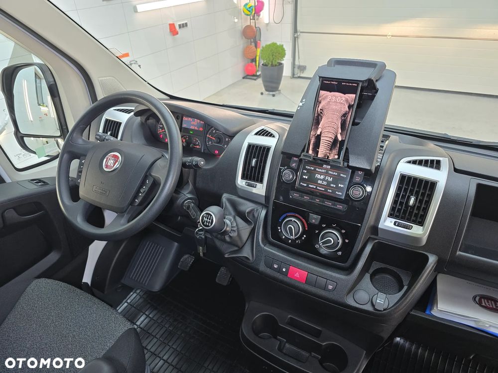 Fiat DUCATO 19Tyś km DOKA MAXI 7-OSOBOWY + 855Kg Ładownośc NAJLEPSZY SINIK 2,3 IVECO 140KM SALON PL STAN JAK NOWY NOWY NOWY 19Tyś km SERWIS ASO FIAT DO OSTATNIEGO Km KOŁA16 Cali KLIMA ELEKTRYKA WZMOCNIONE ZAWIESZENIE - 3