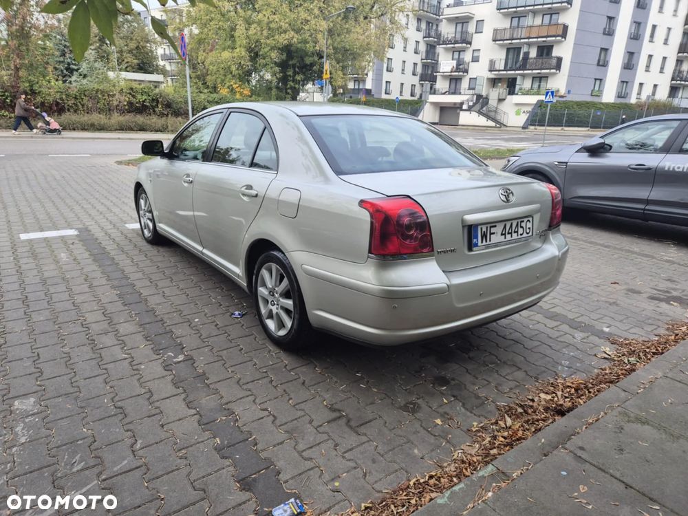 Toyota Avensis 2.0 VVT-i Sol - 3