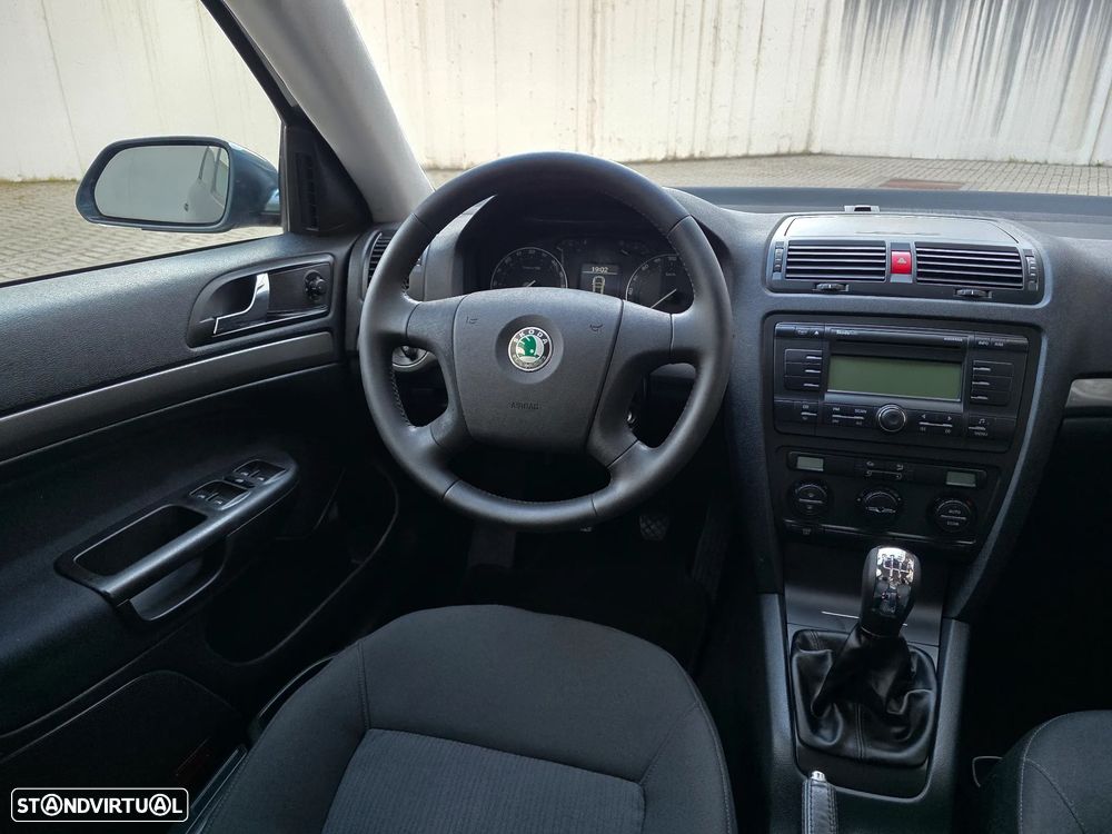 Skoda Octavia Break 1.9 TDi Sportline - 37