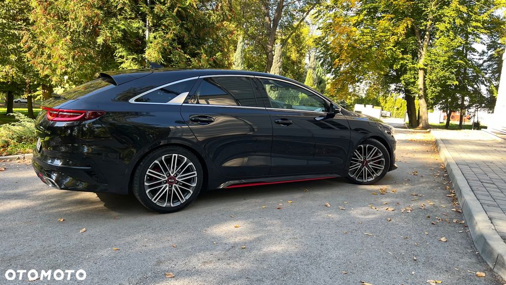 Kia ProCeed 1.6 T-GDI GT DCT - 34