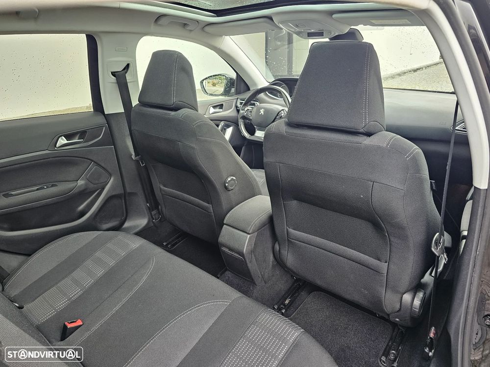 Peugeot 308 1.6 BlueHDi Allure J17 - 26