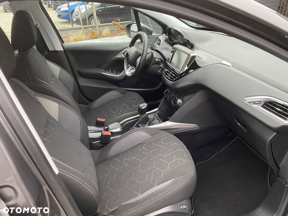 Peugeot 2008 1.2 Pure Tech Active - 11