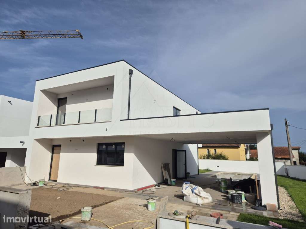 Moradia T3 de Arquitetura Moderna, com piscina - Correlhã, Ponte de... - Grande imagem: 2/23