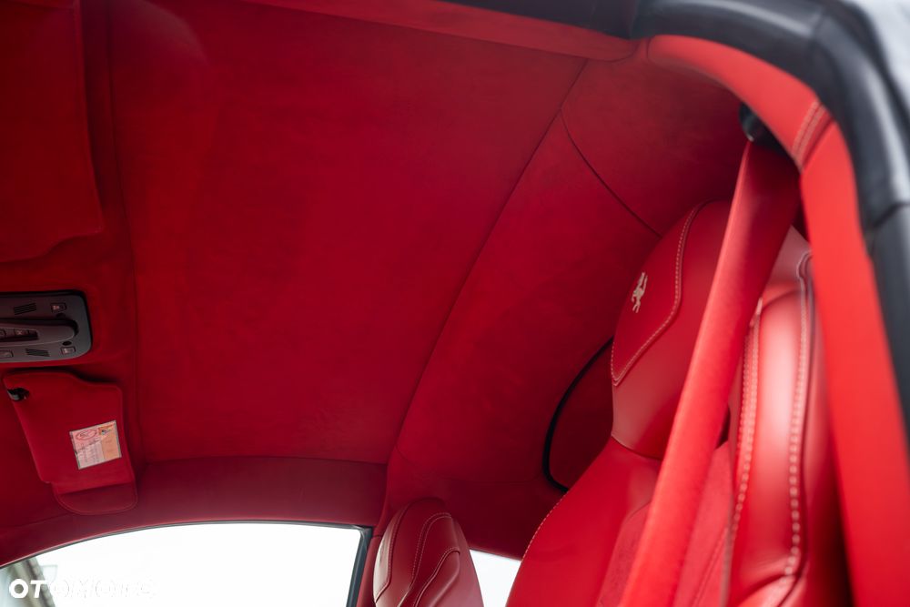 Ferrari F12berlinetta - 32
