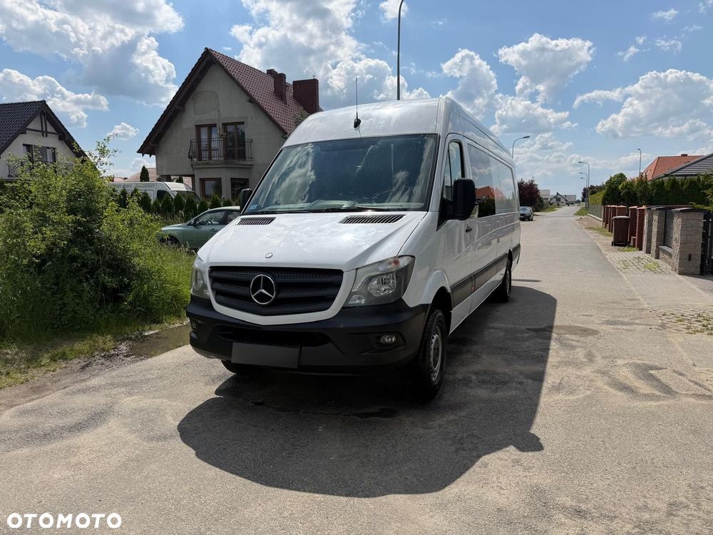 Mercedes-Benz Sprinter - 2
