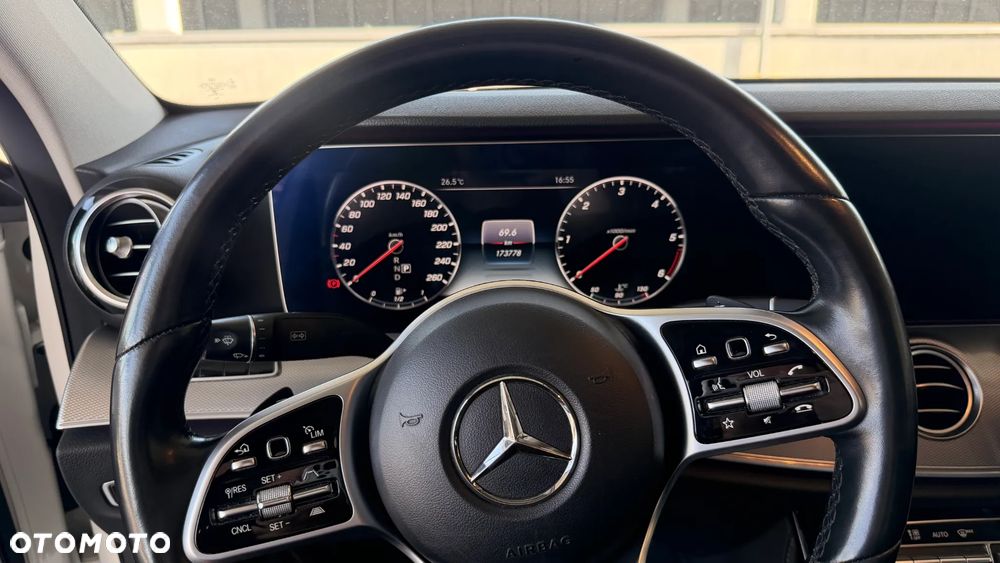 Mercedes-Benz Klasa E 400 d 4Matic 9G-TRONIC - 5